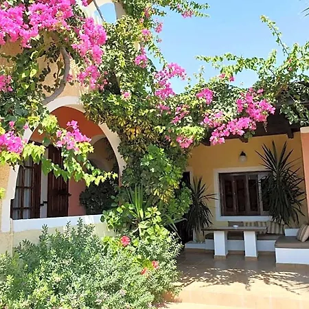 Abelonas Village